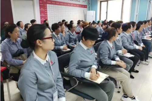 月嫂培訓機構哪家好 月嫂培訓要多少錢(qián)